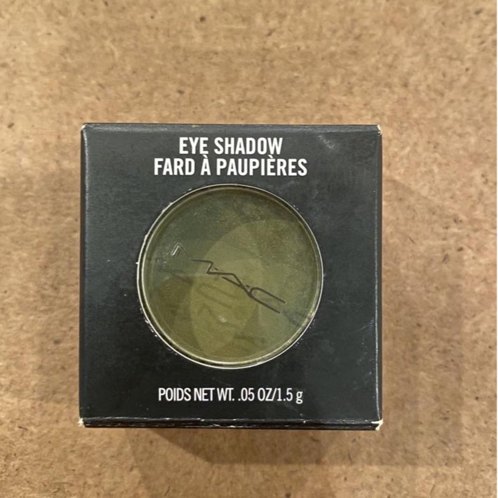 MAC Eye Shadow in Mo' Money Mo' Problems - NIB!
